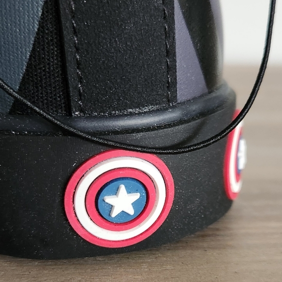 👟 Captain America High-Top Sneakers – Size 8.5  Marvel Avengers – New with Tags - Picture 4 of 12